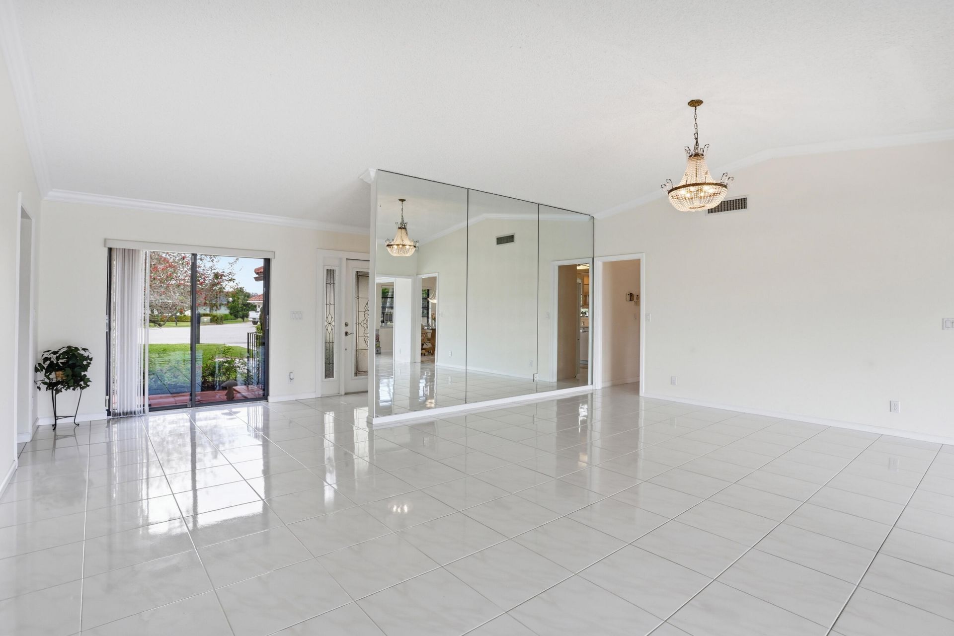 10426 Vereda Circle, Boynton Beach, FL 33436 Photo