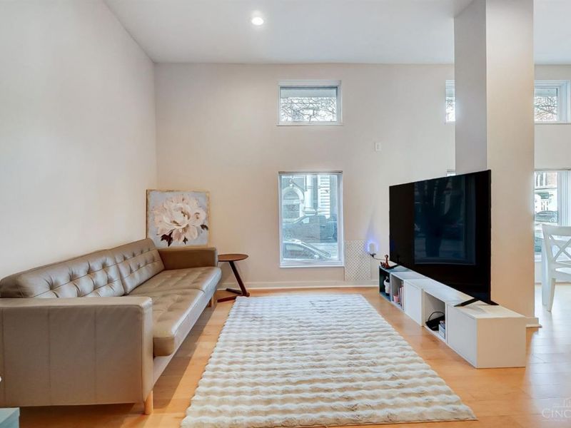 1150 Vine Street, Unit 12, Cincinnati, OH 45202 Photo 10