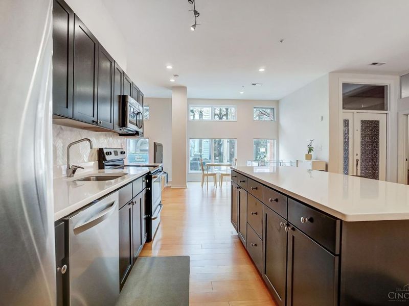 1150 Vine Street, Unit 12, Cincinnati, OH 45202 Photo 16