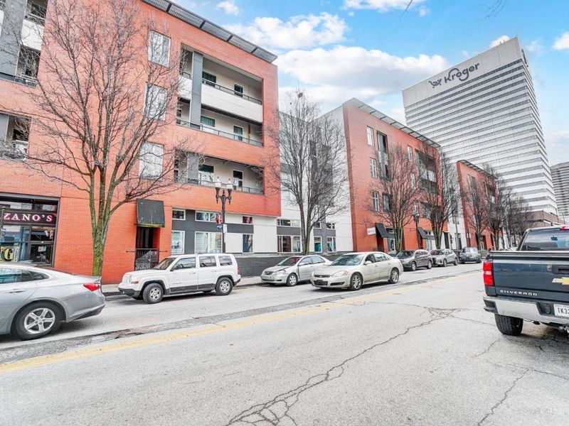 1150 Vine Street, Unit 12, Cincinnati, OH 45202 Photo 2