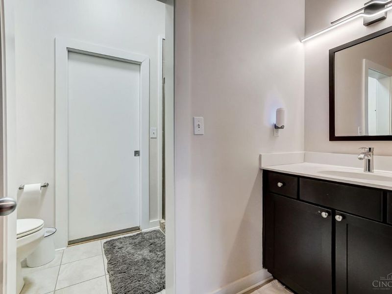1150 Vine Street, Unit 12, Cincinnati, OH 45202 Photo 27