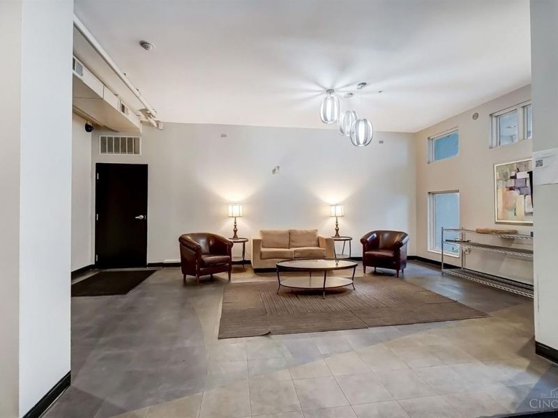 1150 Vine Street, Unit 12, Cincinnati, OH 45202 Photo 37