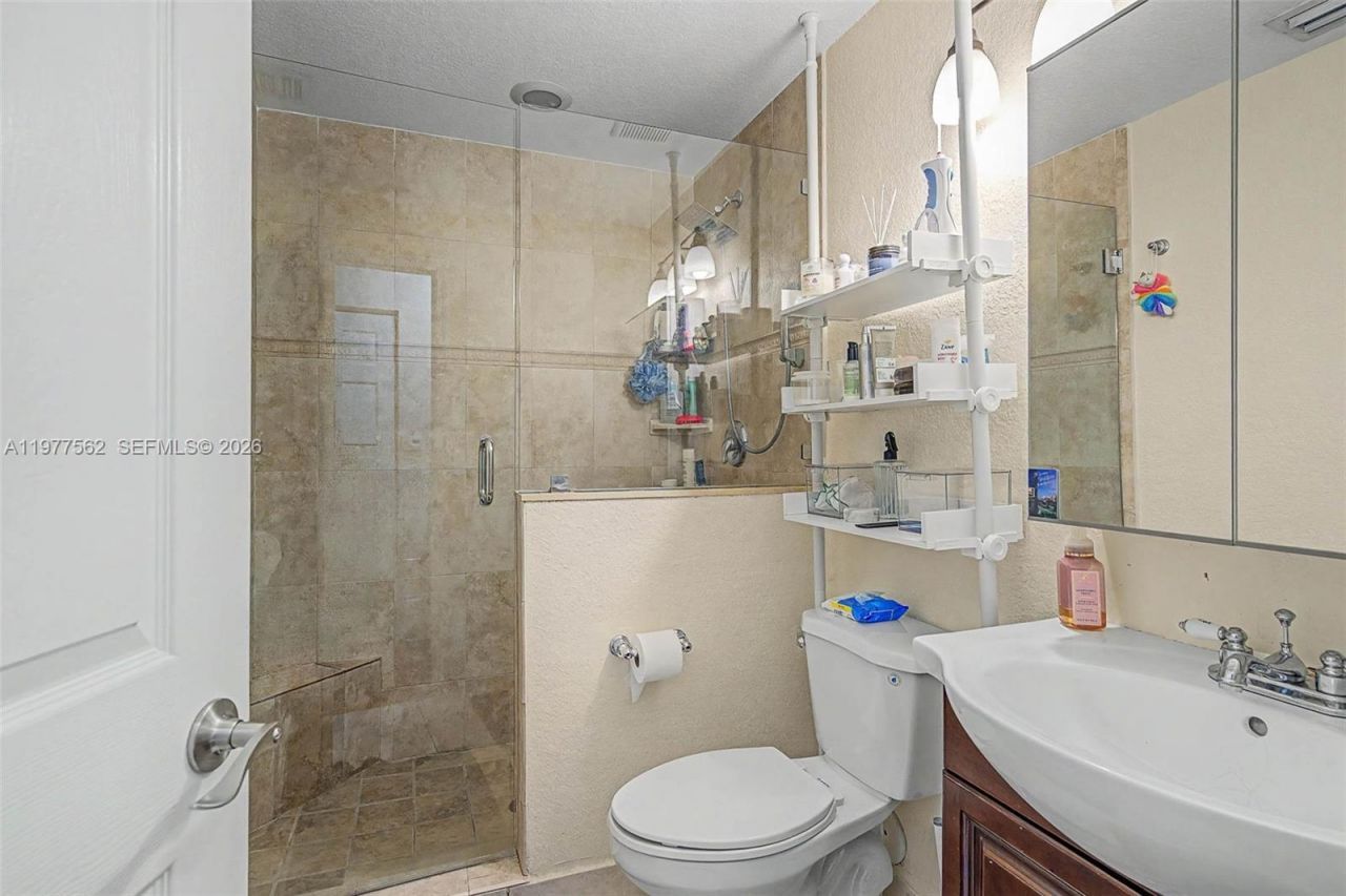 2945 Coconut Ave, Miami, FL 33133 Photo