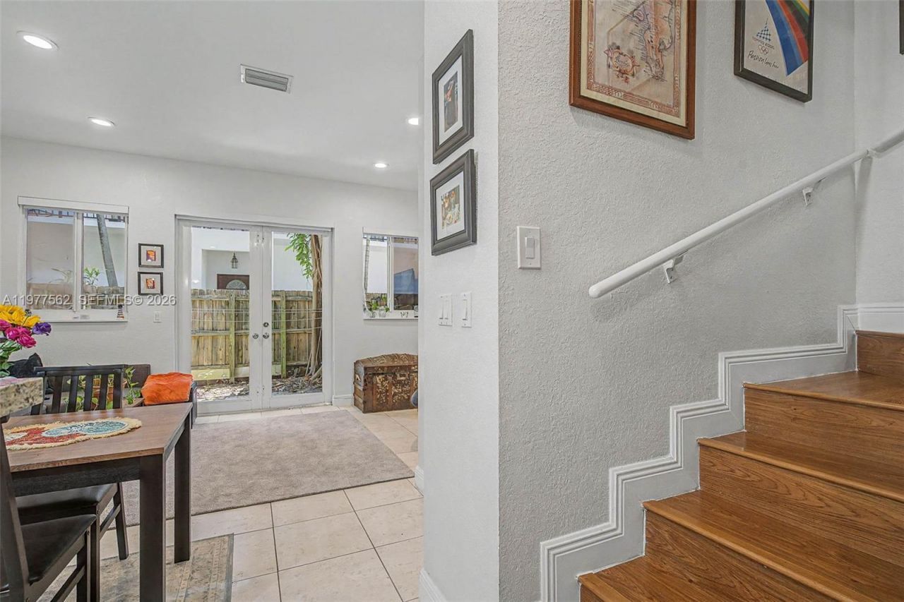 2945 Coconut Ave, Miami, FL 33133 Photo