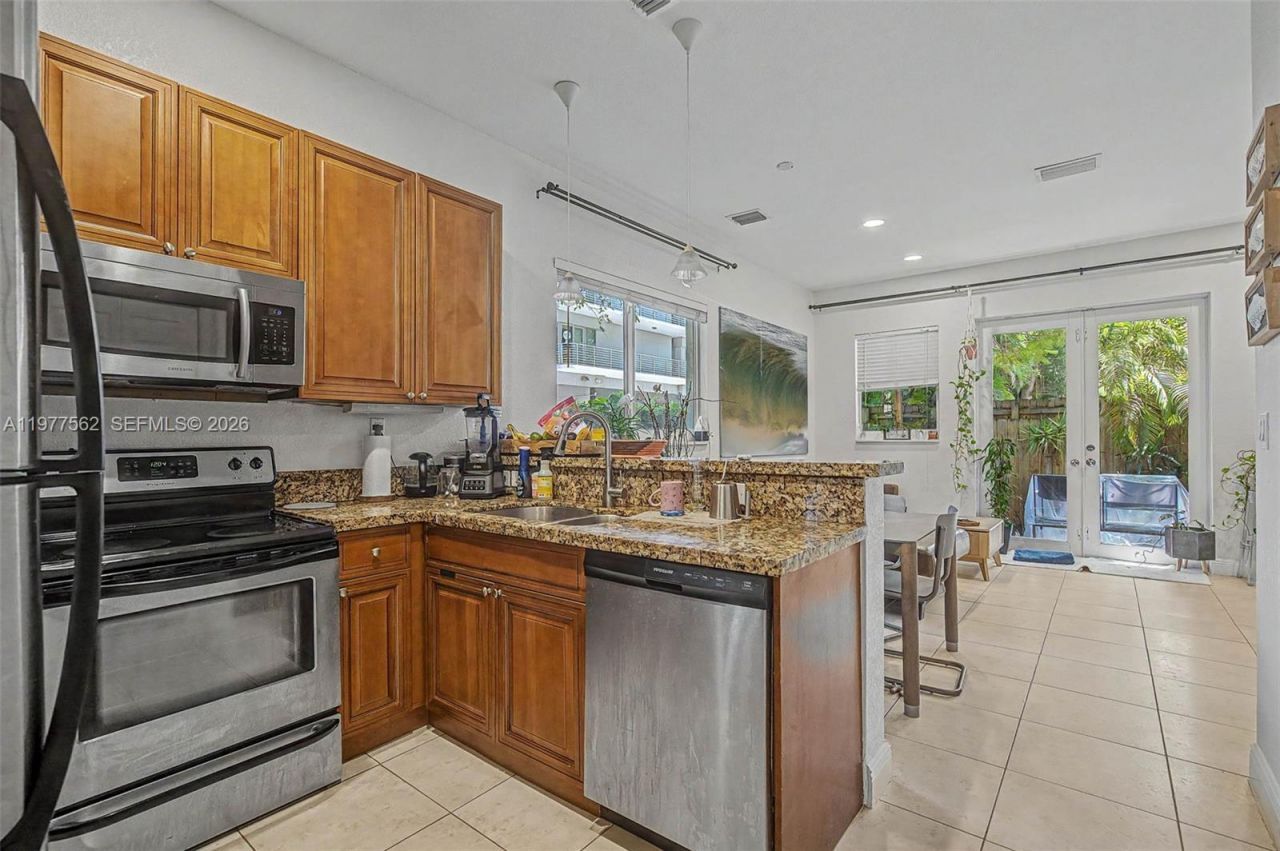 2945 Coconut Ave, Miami, FL 33133 Photo
