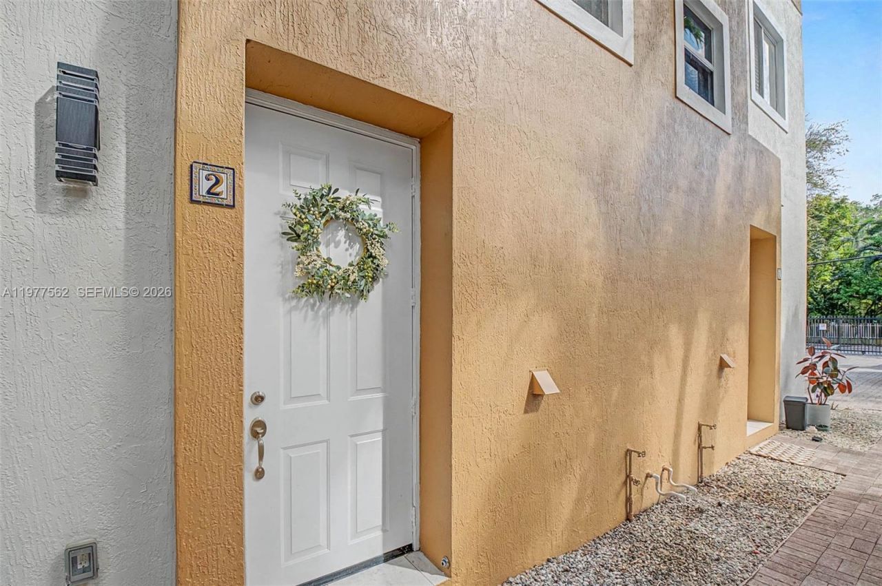 2945 Coconut Ave, Miami, FL 33133 Photo