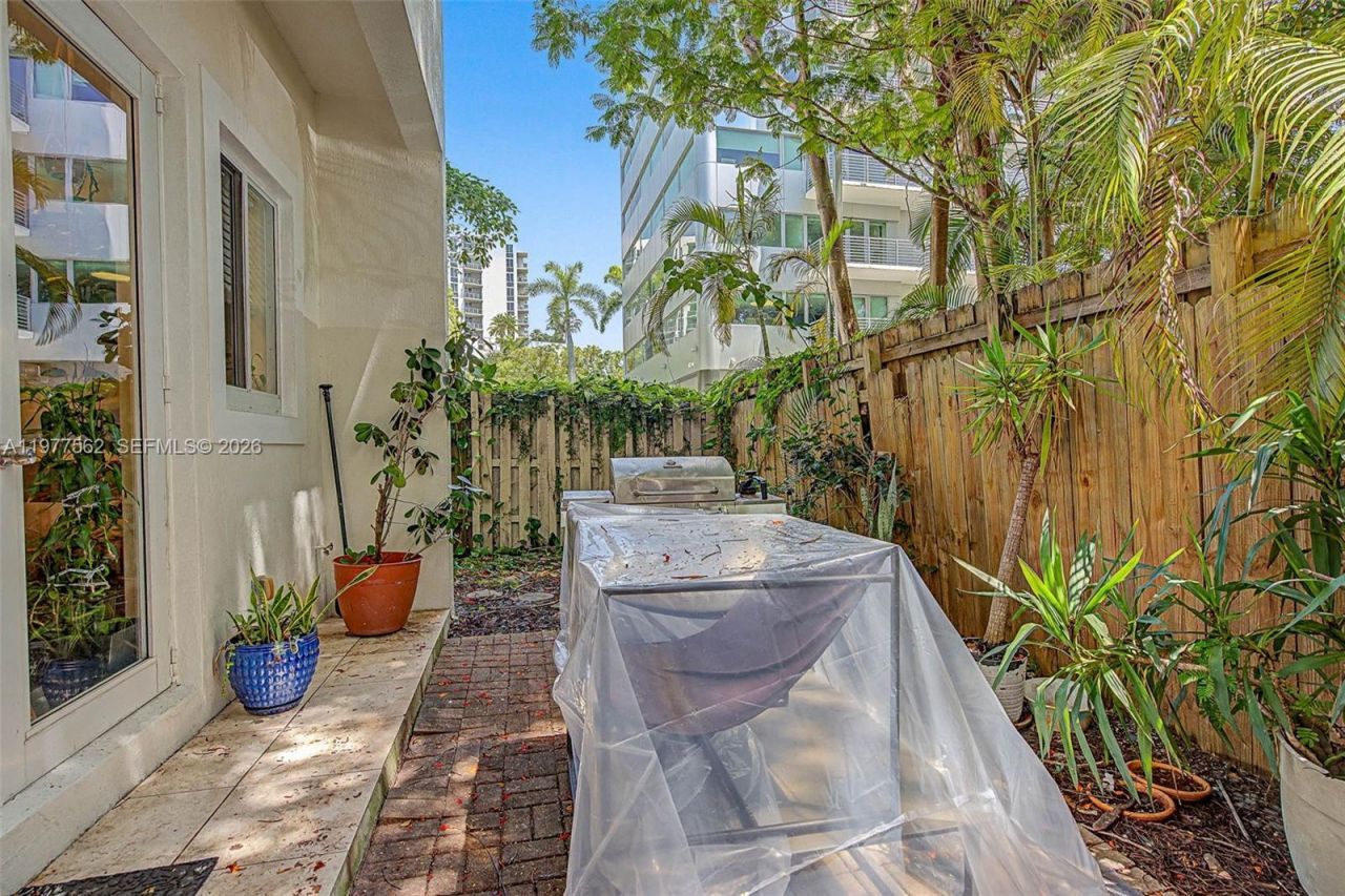 2945 Coconut Ave, Miami, FL 33133 Photo