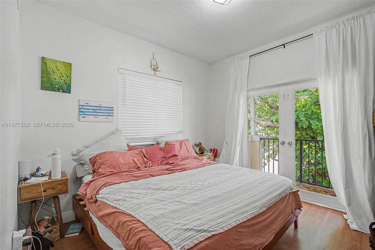 2945 Coconut Ave, Miami, FL 33133 Photo