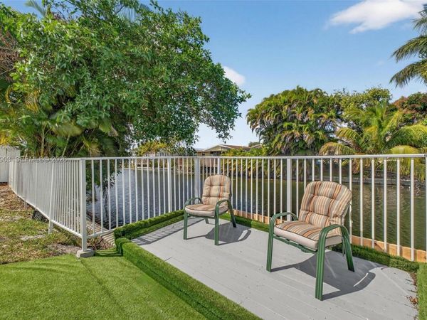 6621 Ficus Dr , Miramar, FL 33023