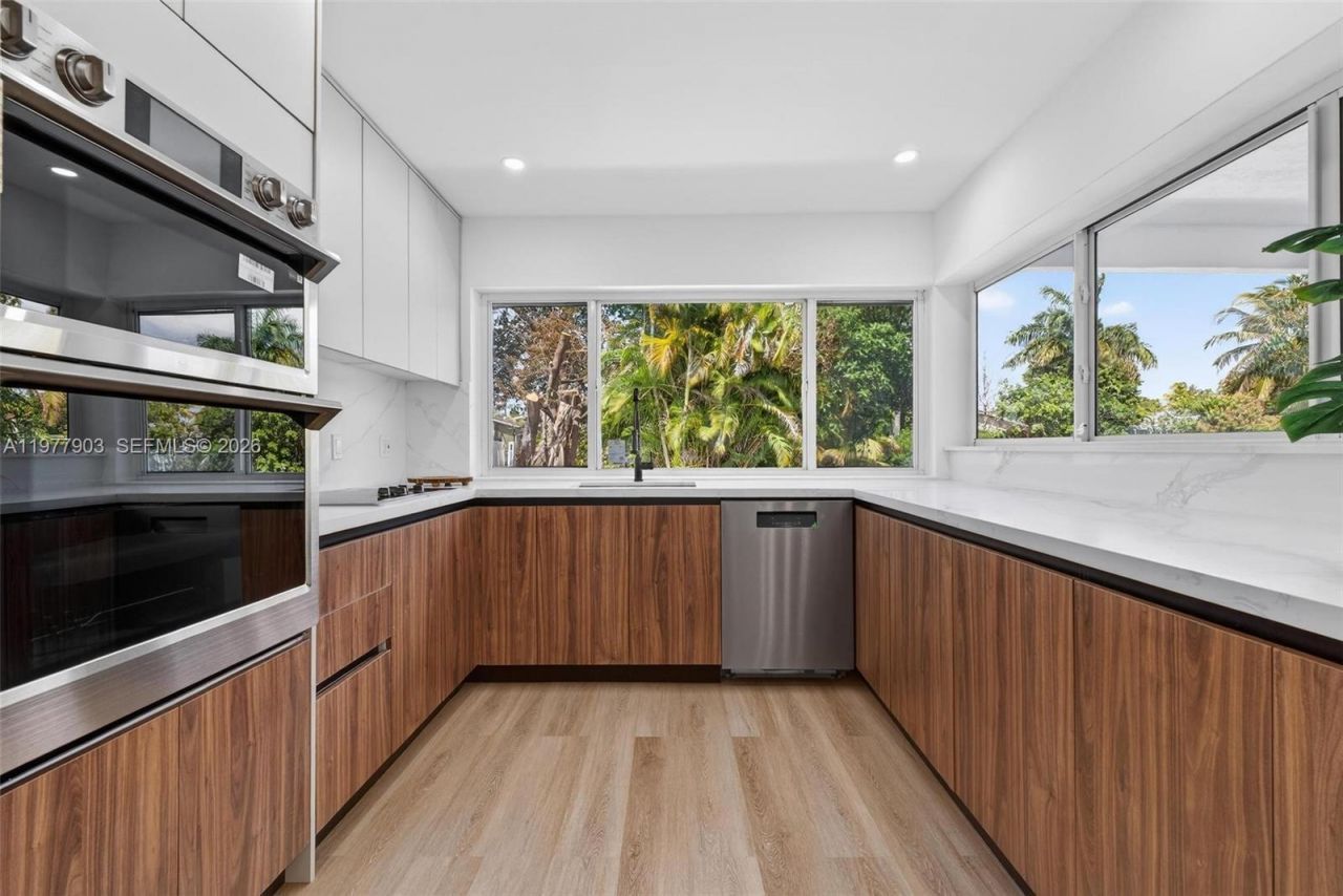 6621 Ficus Dr , Miramar, FL 33023 Photo