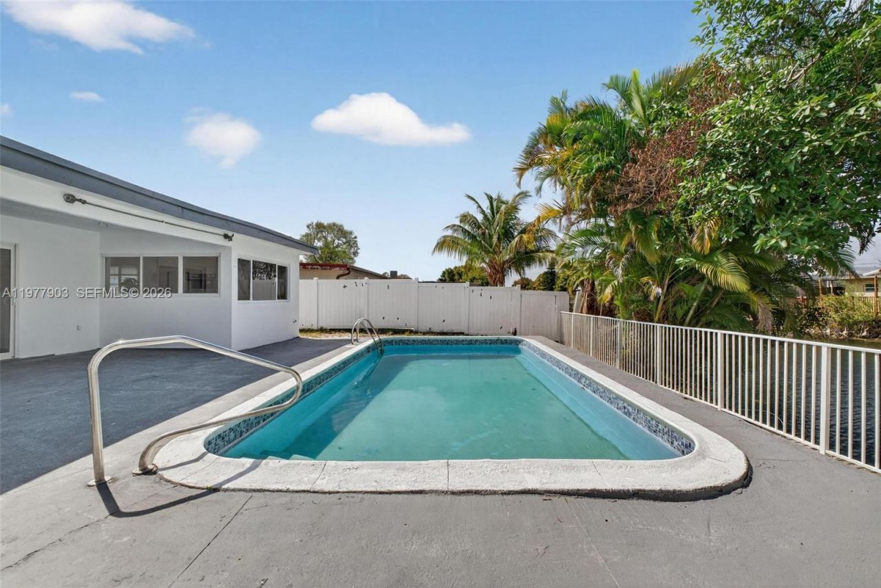 6621 Ficus Dr , Miramar, FL 33023 Photo