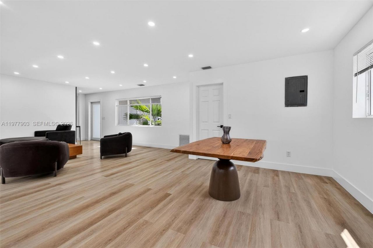 6621 Ficus Dr , Miramar, FL 33023 Photo