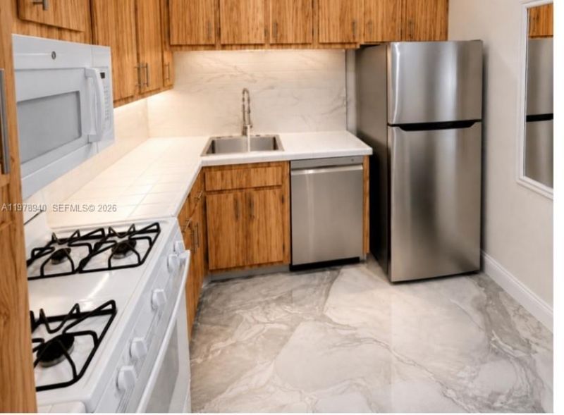 2030 S Ocean Dr, Unit 1802, Hallandale Beach, FL 33009 Photo