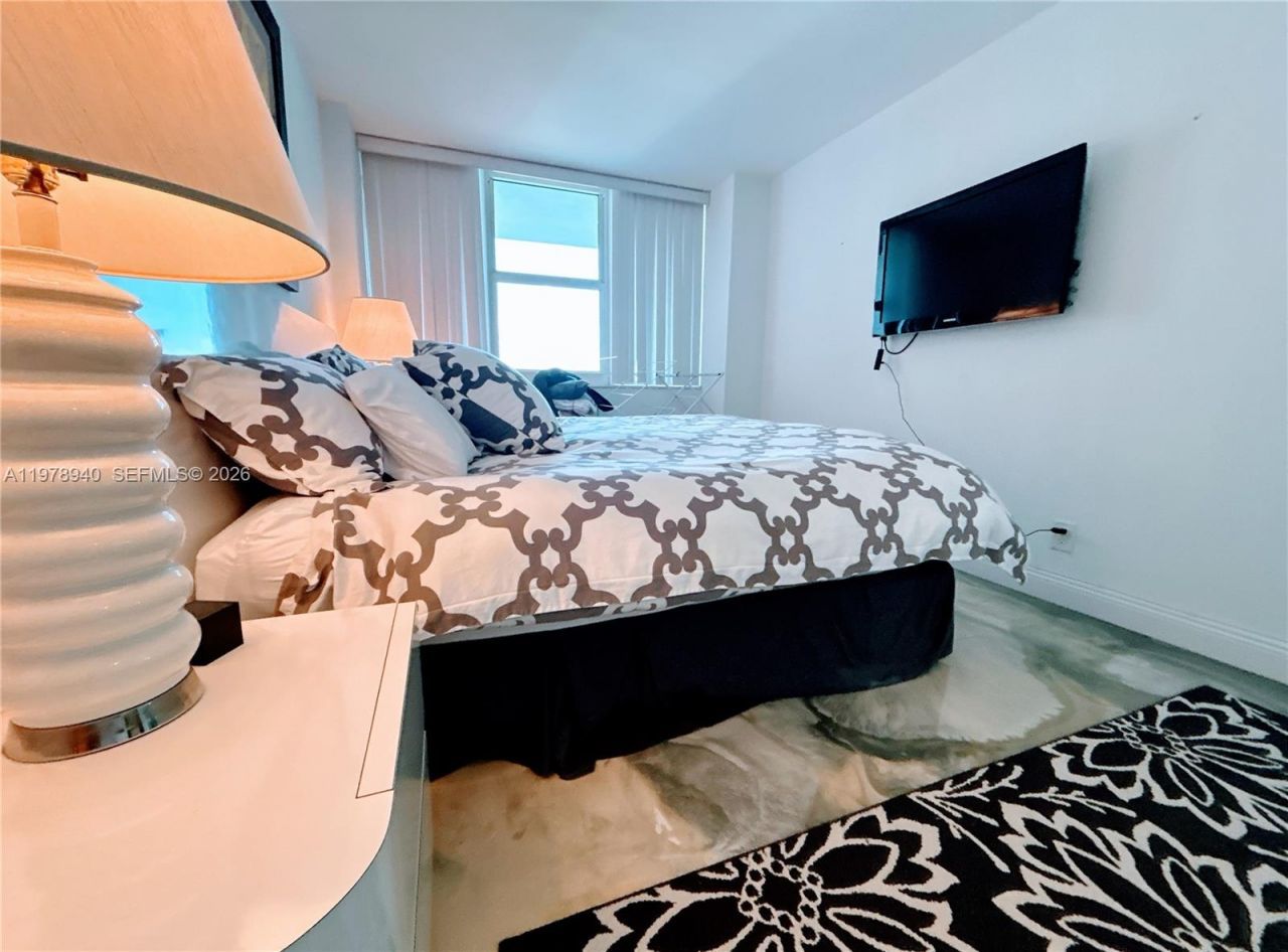 2030 S Ocean Dr, Unit 1802, Hallandale Beach, FL 33009 Photo