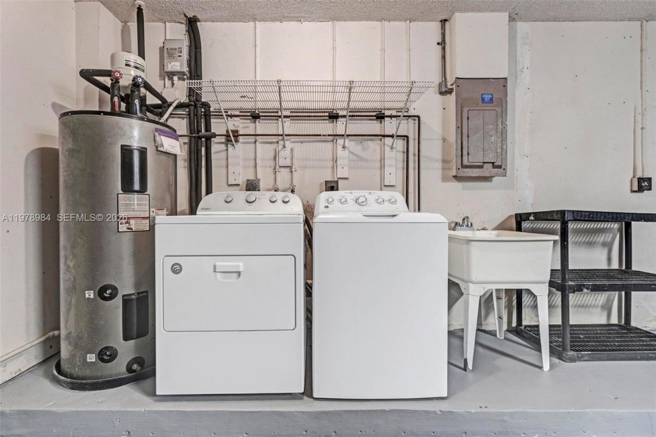 5621 Carriage Ln , Davie, FL 33331 Photo