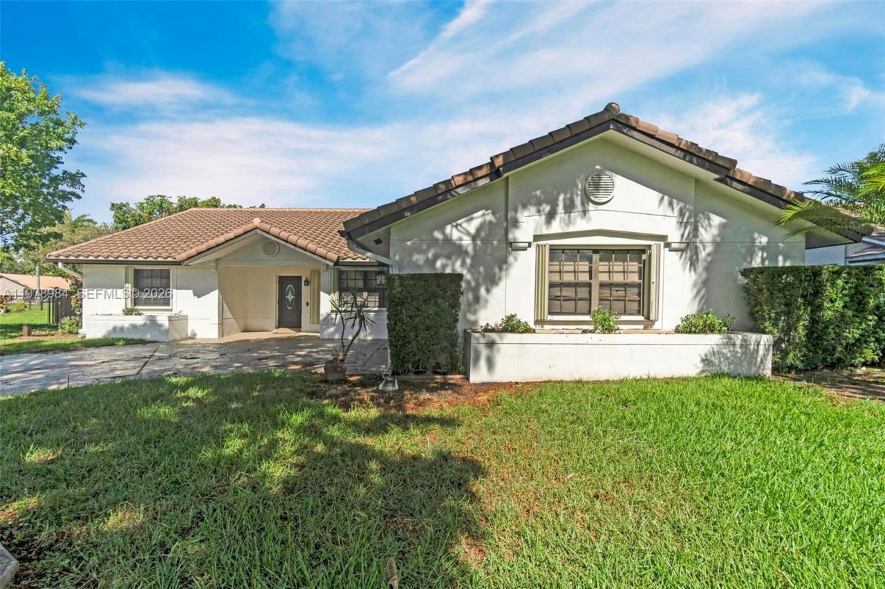 5621 Carriage Ln , Davie, FL 33331 Photo