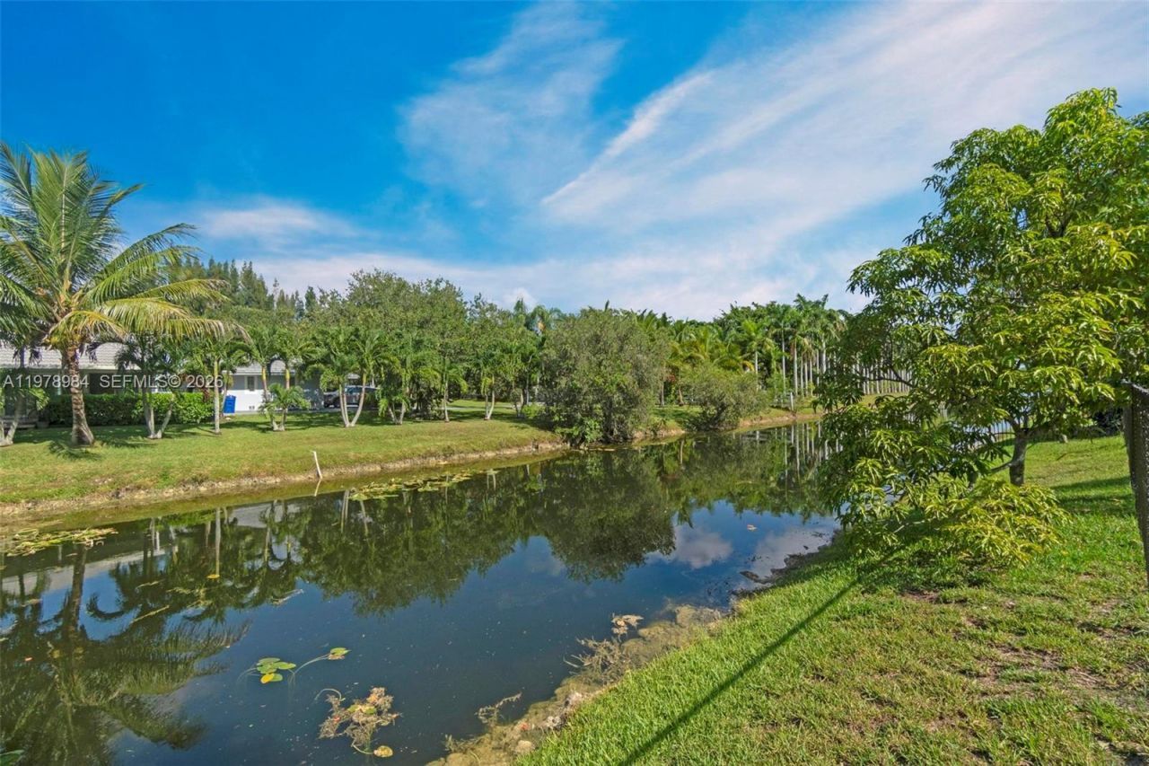 5621 Carriage Ln , Davie, FL 33331 Photo