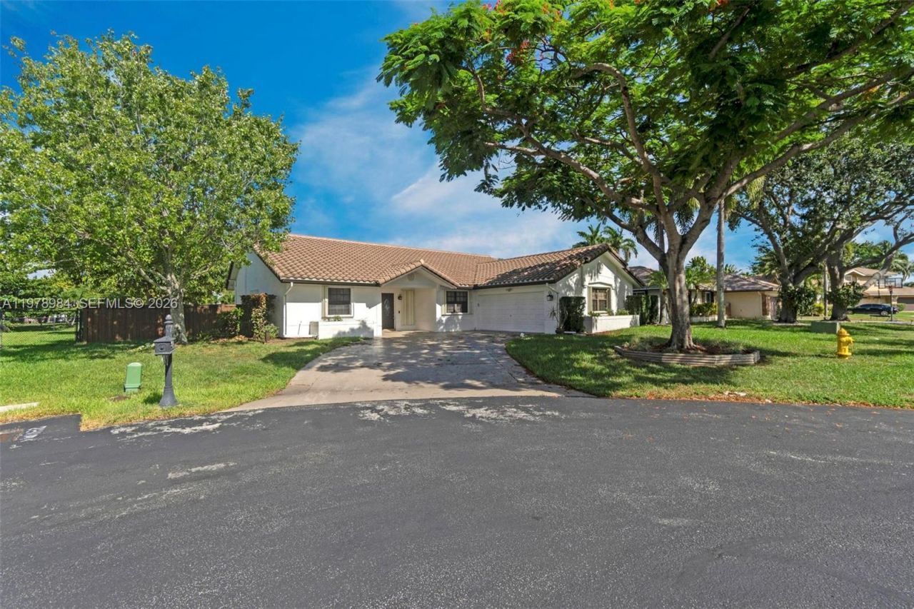 5621 Carriage Ln , Davie, FL 33331 Photo