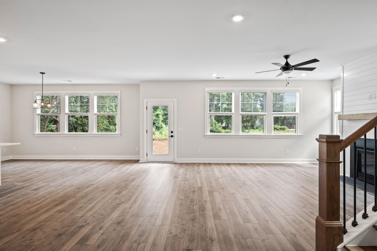 4850 Huckleberry Ln. Photo 8