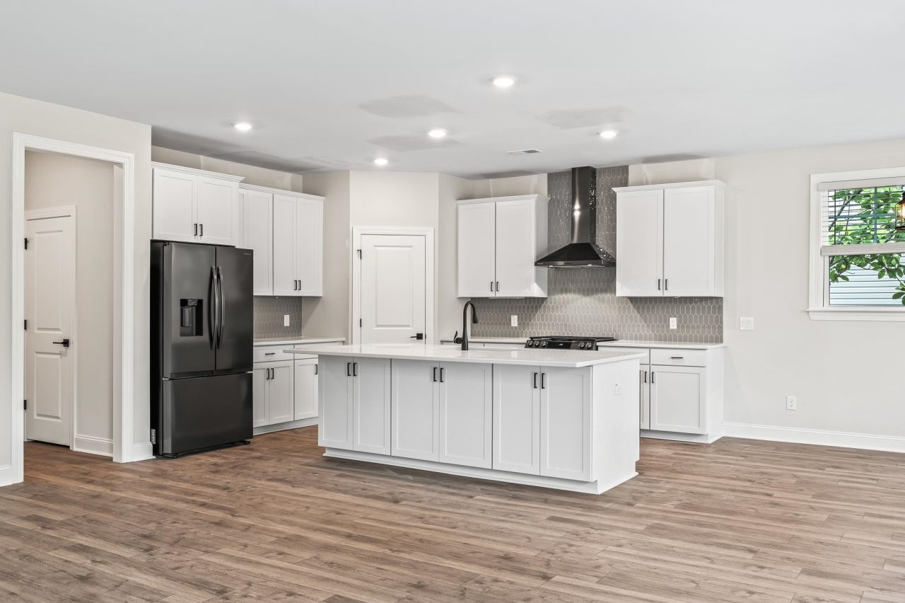 4850 Huckleberry Ln. Photo 9