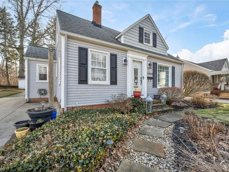 37646 Jordan Drive, Willoughby, OH 44094 Photo 2