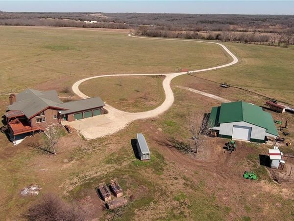 32846 Block Road, Paola, KS 66071