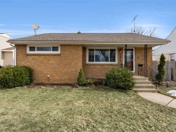 275 N Willowlawn Parkway , Buffalo, NY 14206