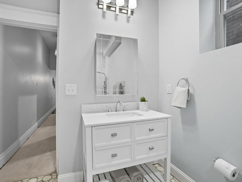 2241 Loth Street, Cincinnati, OH 45219 Photo 24