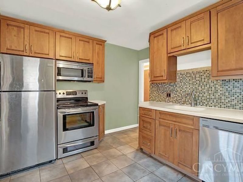 7034 East Avenue, Silverton, OH 45236 Photo 12