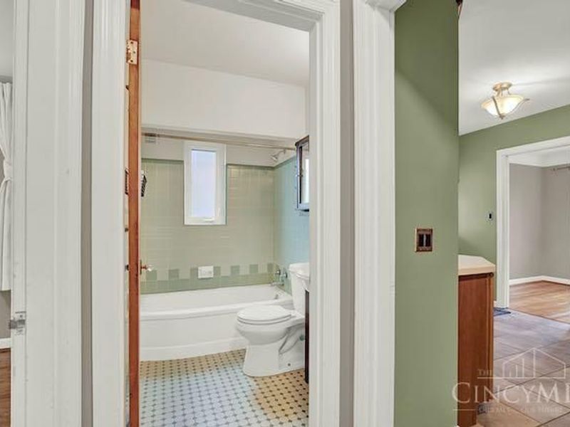 7034 East Avenue, Silverton, OH 45236 Photo 16