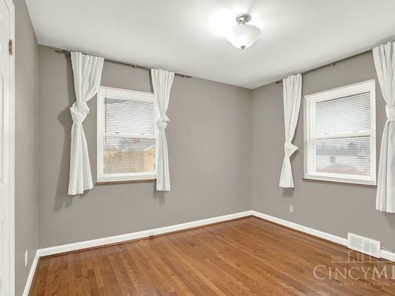 7034 East Avenue, Silverton, OH 45236 Photo 18