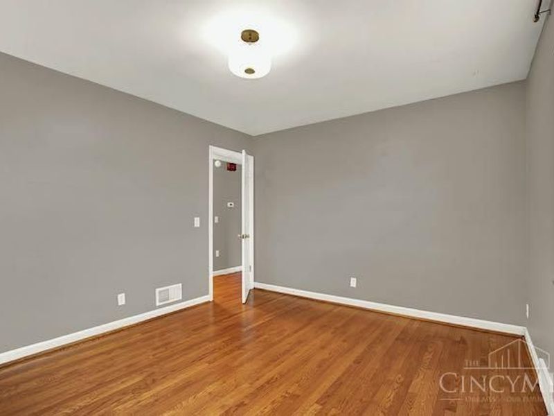 7034 East Avenue, Silverton, OH 45236 Photo 24