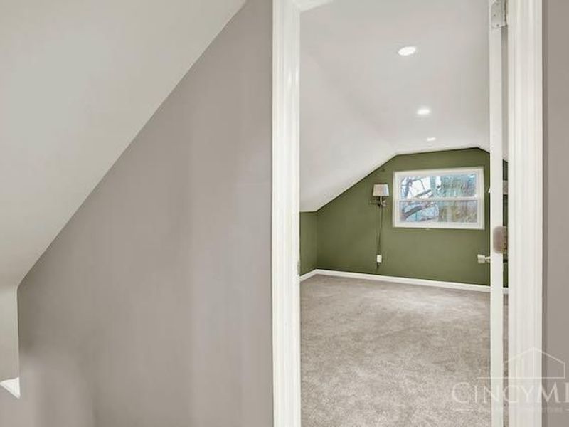 7034 East Avenue, Silverton, OH 45236 Photo 26