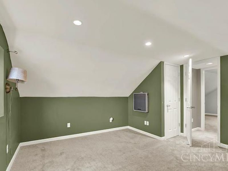 7034 East Avenue, Silverton, OH 45236 Photo 29