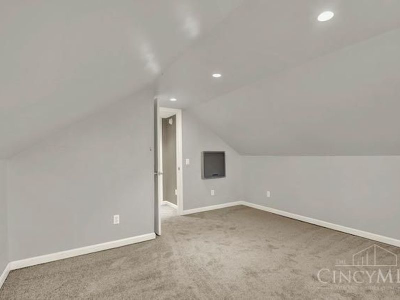 7034 East Avenue, Silverton, OH 45236 Photo 31