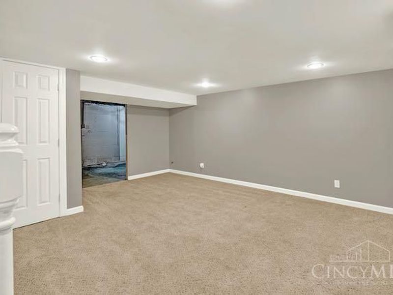 7034 East Avenue, Silverton, OH 45236 Photo 36