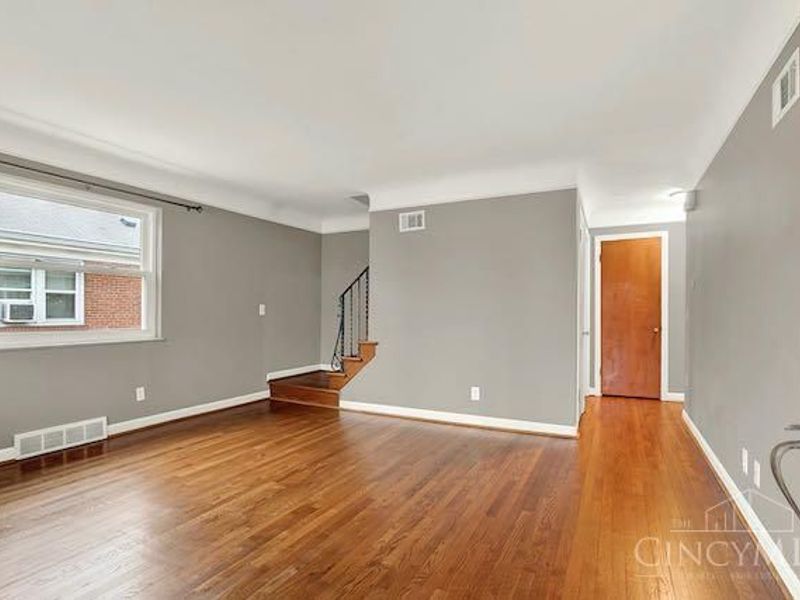 7034 East Avenue, Silverton, OH 45236 Photo 5