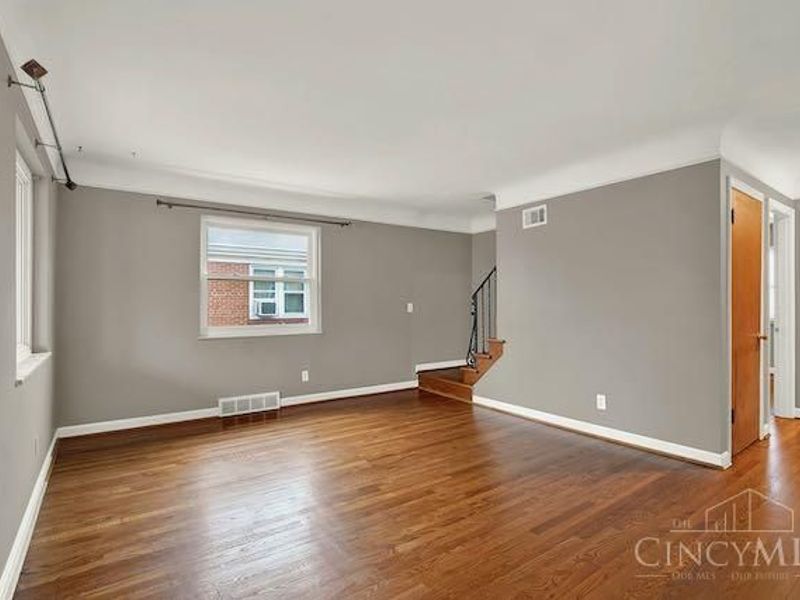 7034 East Avenue, Silverton, OH 45236 Photo 6