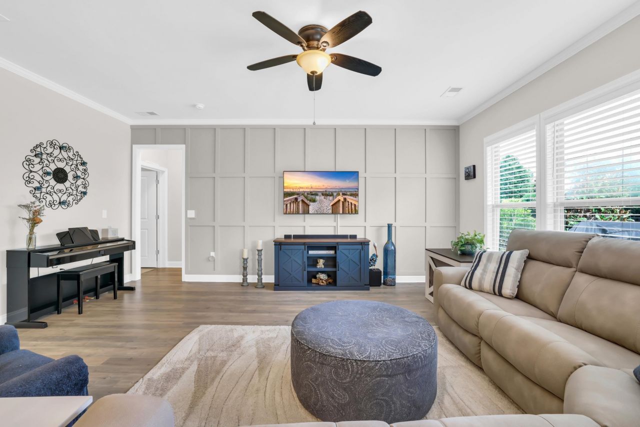 6652 Anterselva Dr. Photo 11