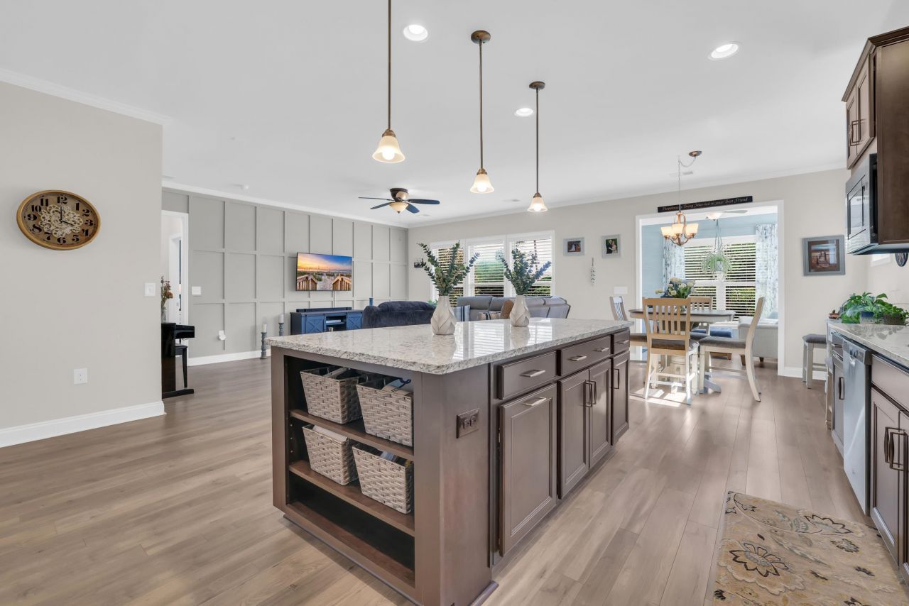 6652 Anterselva Dr. Photo 12