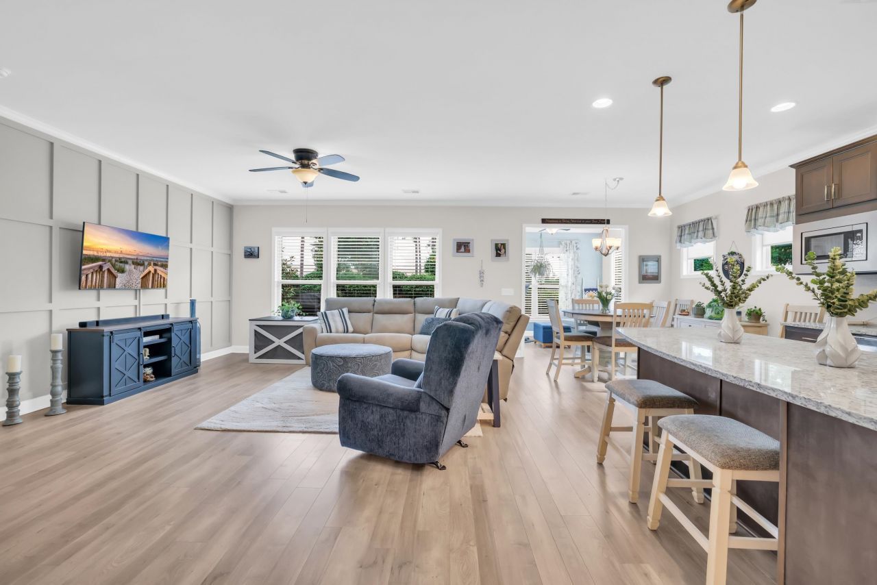 6652 Anterselva Dr. Photo 16