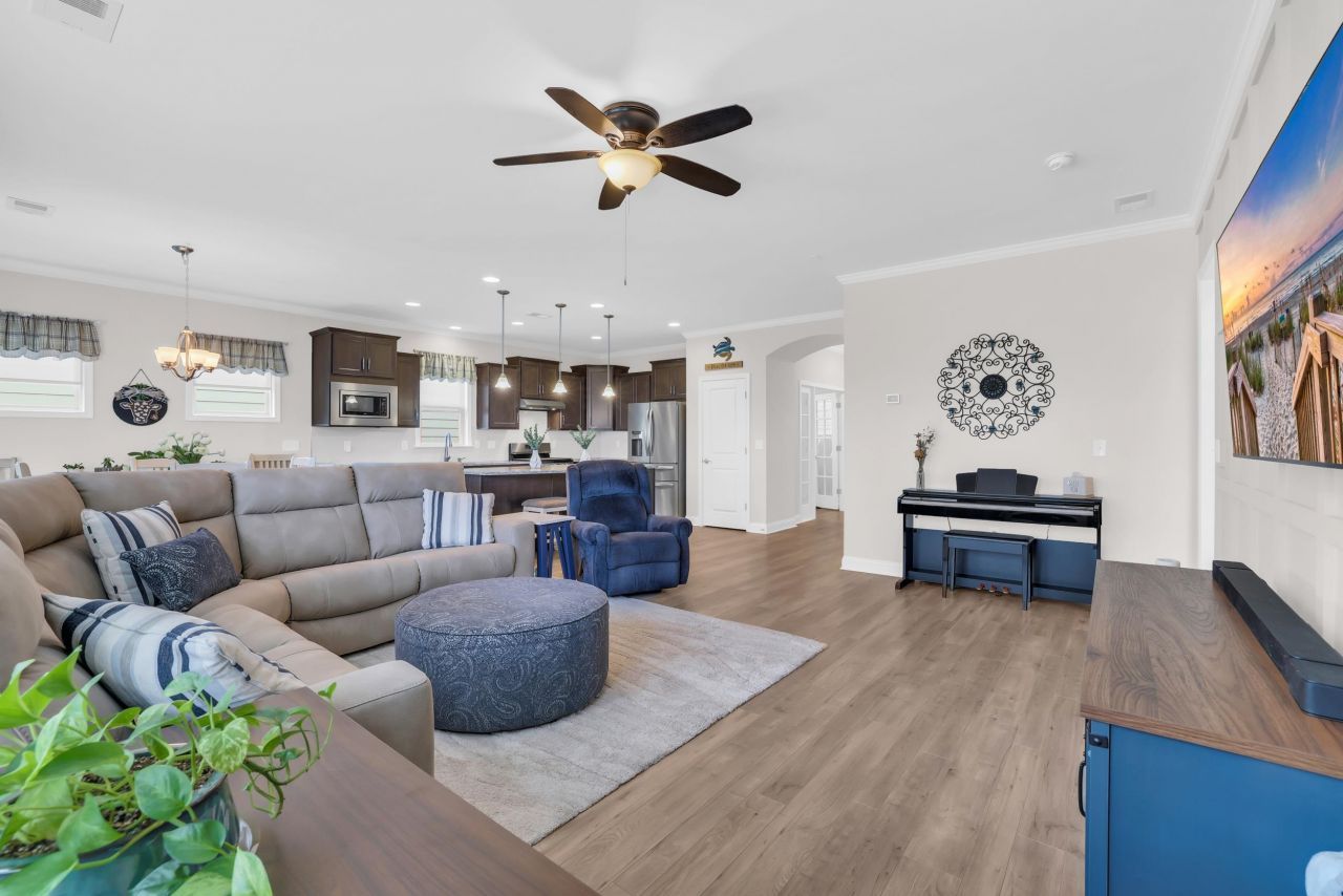 6652 Anterselva Dr. Photo 18