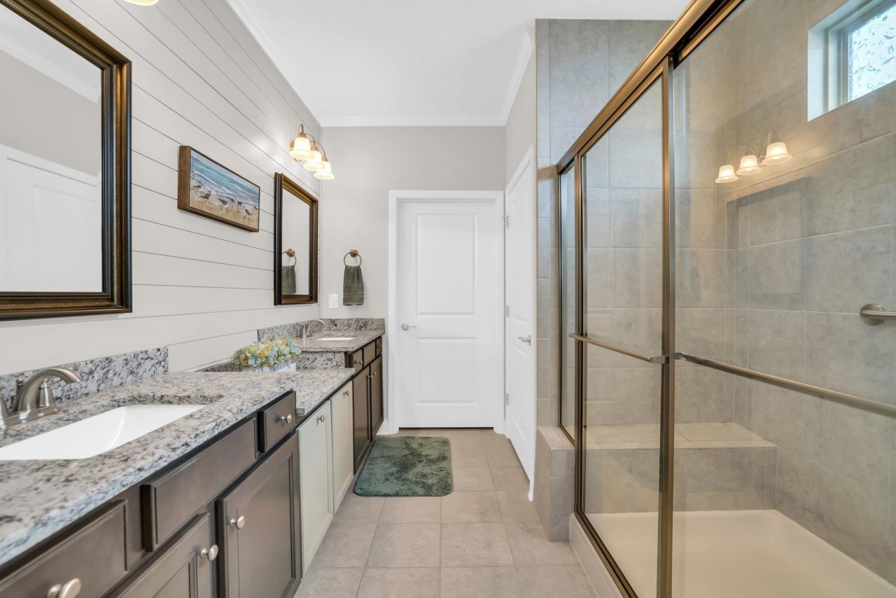 6652 Anterselva Dr. Photo 29