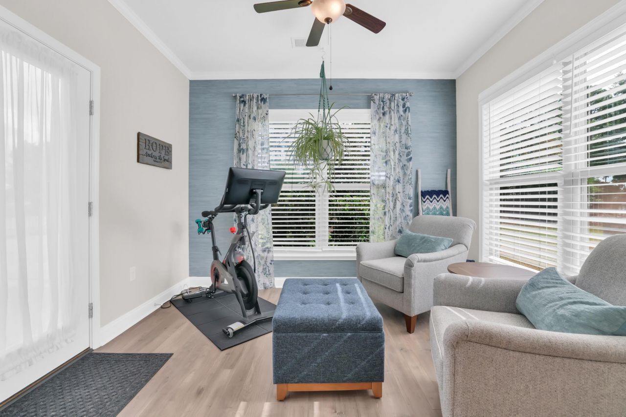 6652 Anterselva Dr. Photo 32