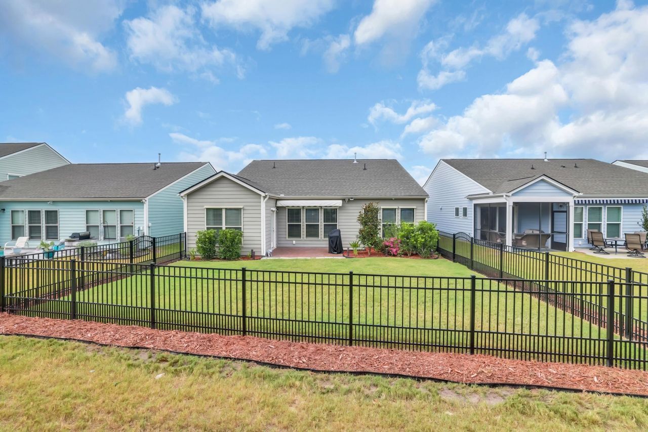 6652 Anterselva Dr. Photo 37