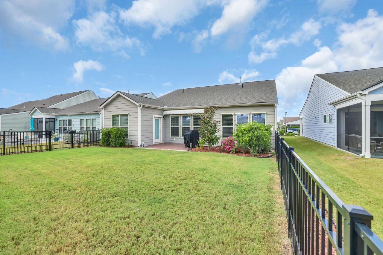 6652 Anterselva Dr. Photo 38