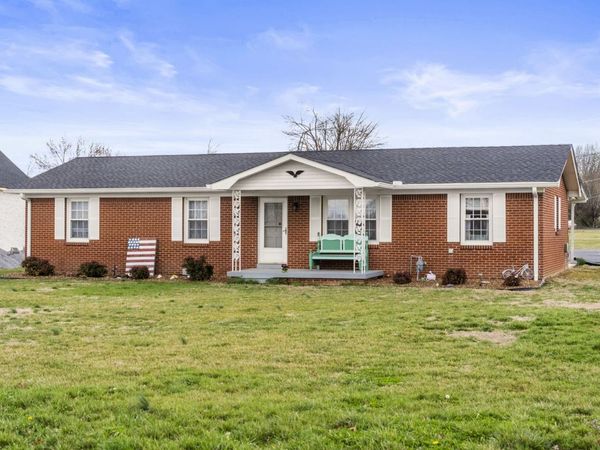 1700 Ellington Dr, Lafayette, TN 37083