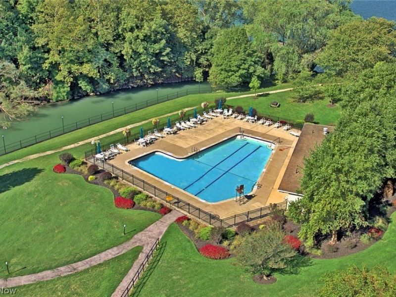 1 Bratenahl Place, Unit 1009, Bratenahl, OH 44108 Photo 18