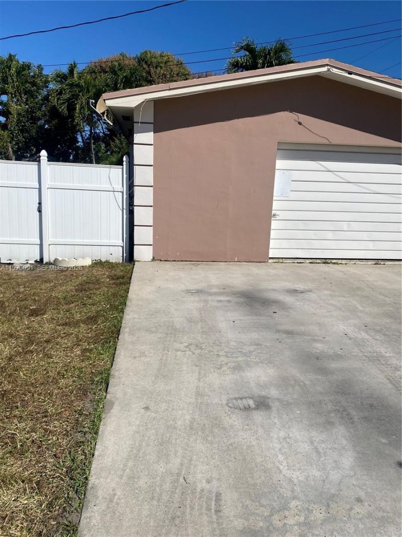 10701 NW 23rd Ave , Miami, FL 33167 Photo