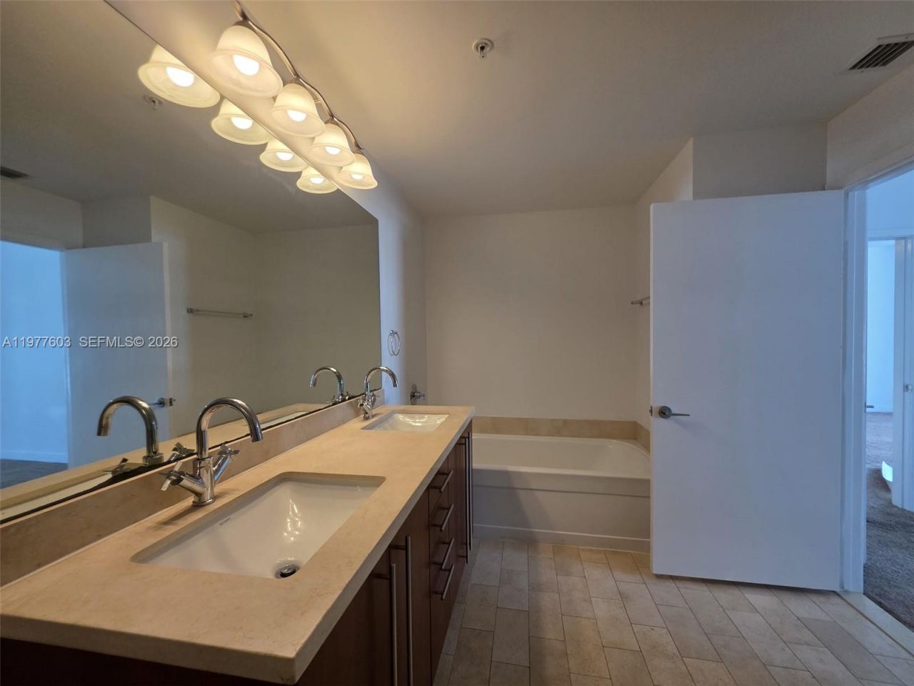 1111 SW 1st Ave , Unit 1823-N, Miami, FL 33130 Photo